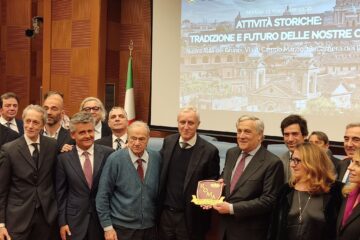 19 marzo 2024, nella Giornata del Valore Artigiano, si è svolto presso la Nuova Aula dei Gruppi (Camera dei Deputati) il forum "Attività storiche: tradizione e futuro delle nostre città" nell’ambito del quale è stato presentato l’emendamento al decreto Concorrenza approvato dal Senato che intende tutelare e valorizzare gli esercizi commerciali storici e delle aree commerciali di pregio del Paese, considerati un patrimonio da preservare come bene culturale.